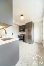 3051 W Medill Ave-Unit -1B in Chicago, IL - Building Photo - Building Photo