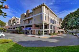 6400 Christie Ave in Emeryville, CA - Building Photo - Building Photo