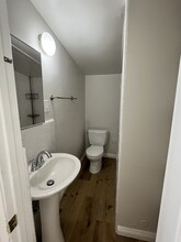 136 Orange Grove Ave in Placentia, CA - Foto de edificio - Building Photo