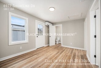 6977 Shoreline Dr in Delton, MI - Building Photo - Building Photo