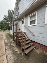 627 New St in Springfield, IL - Building Photo