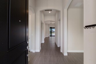 712 Sigsbee Loop in Sarasota, FL - Building Photo - Building Photo