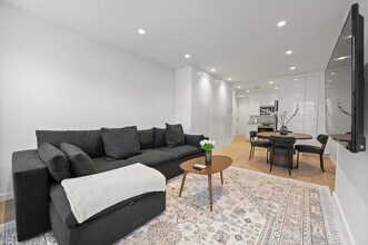 472 Columbus Ave, Unit SI ID1388746P in New York, NY - Foto de edificio - Building Photo