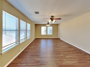 2807 Bison Bluff in Missouri City, TX - Foto de edificio - Building Photo