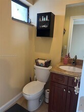 9894 Fairway Cove Ln in Plantation, FL - Building Photo - Building Photo