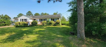 49 Church St in Poquoson, VA - Building Photo - Building Photo