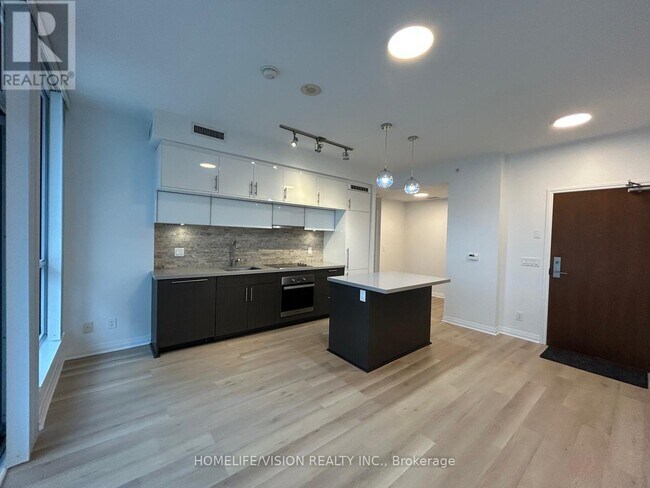 8 Mercer St in Toronto, ON - Building Photo - Building Photo