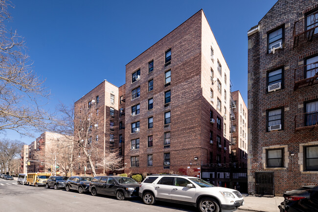 9406 34th Ave in Jackson Heights, NY - Building Photo - Building Photo