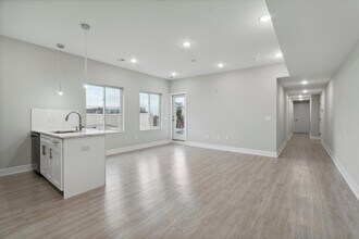 649 N 35th St in Philadelphia, PA - Building Photo - Building Photo
