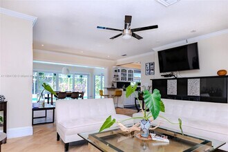 1529 Bayview Dr in Fort Lauderdale, FL - Building Photo - Building Photo
