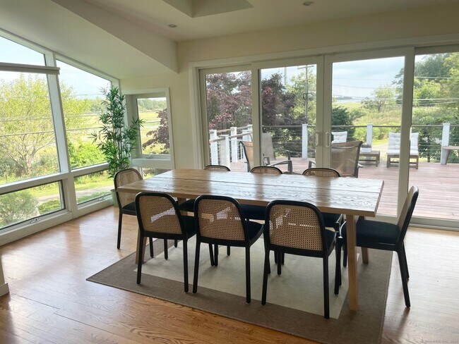 22 Dock Rd in Norwalk, CT - Building Photo - Building Photo