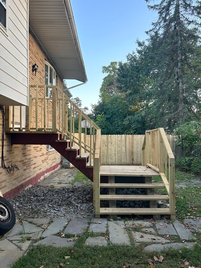 2 Water Tower Rd, Unit Apt 1 in Hyde Park, NY - Building Photo - Building Photo