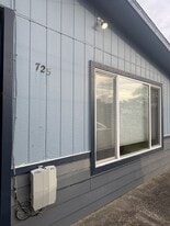 715 Bluff Ave SW in Bandon, OR - Building Photo