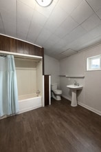 110 E 4th Ave in Stanley, WI - Building Photo - Building Photo