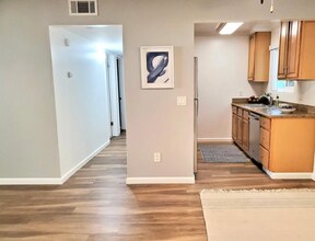 121 Massol Ave in Los Gatos, CA - Building Photo - Building Photo
