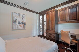 26 S Swanwick Pl in Tomball, TX - Building Photo