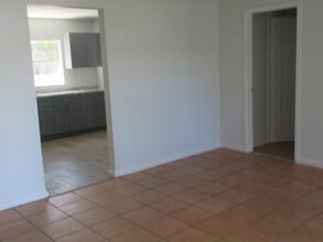 1221 SW 11th Ave in Deerfield Beach, FL - Building Photo - Building Photo