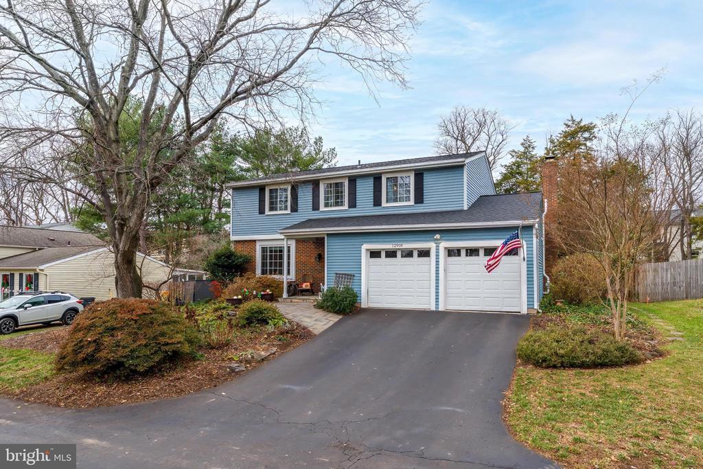 12918 Framingham Ct in Herndon, VA - Building Photo