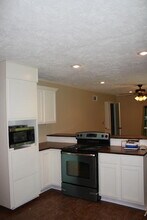 703 Cottonwood Dr in Starkville, MS - Building Photo - Building Photo