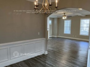 1307 Sweetbriar Cir in East Point, GA - Foto de edificio - Building Photo