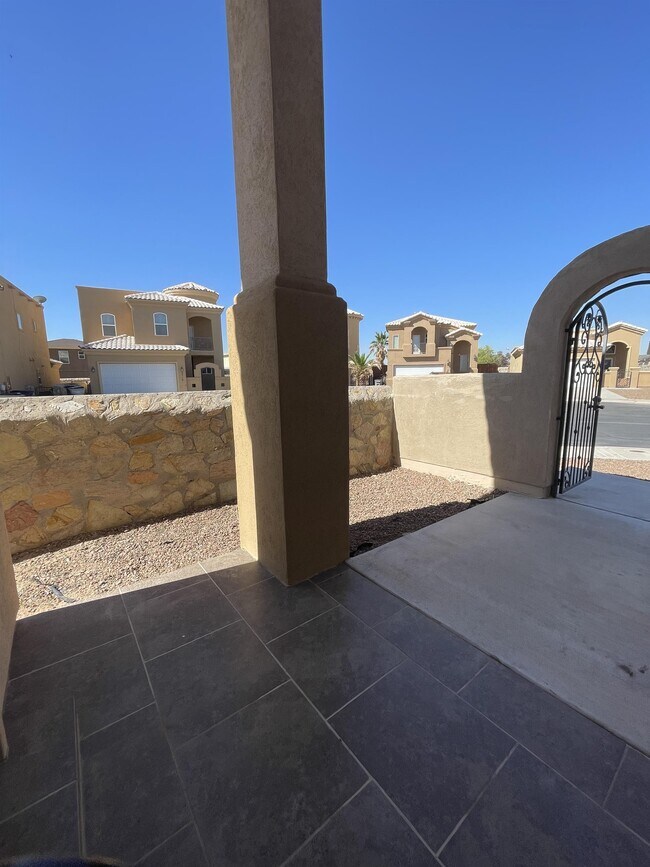 3724 Coco Palm Dr in El Paso, TX - Building Photo - Building Photo