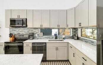 1540 Westview Court Dr in Canyon Lake, TX - Building Photo - Building Photo