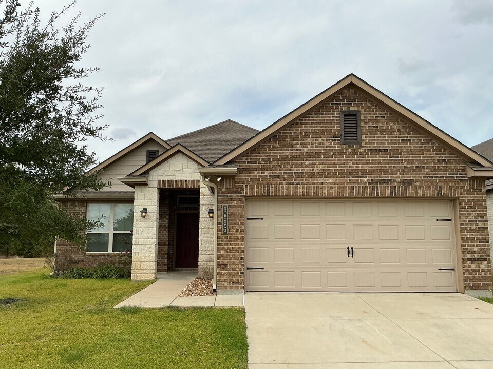3896 Still Creek Loop in College Station, TX - Building Photo