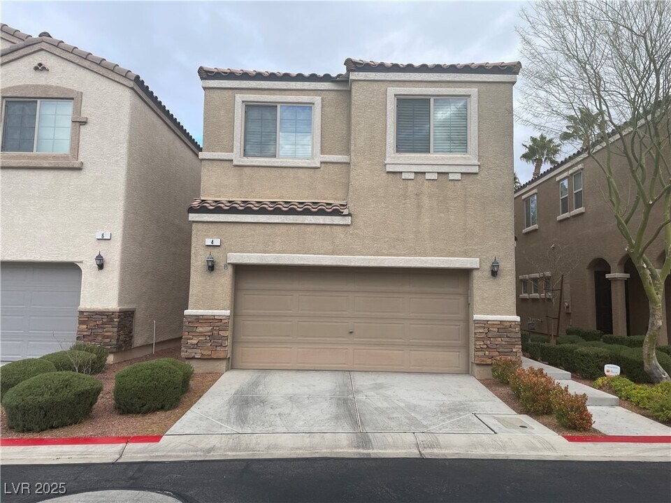 4 Ladasa Ct in Henderson, NV - Building Photo