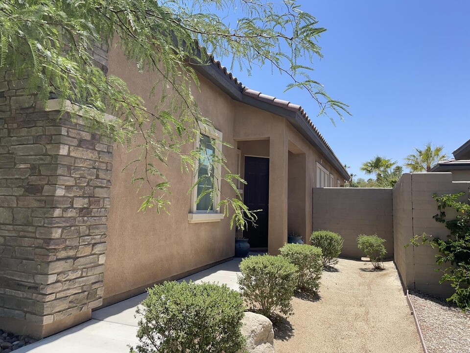 67 Cabernet in Rancho Mirage, CA - Building Photo