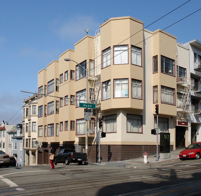 1205 Hyde St in San Francisco, CA - Building Photo - Building Photo