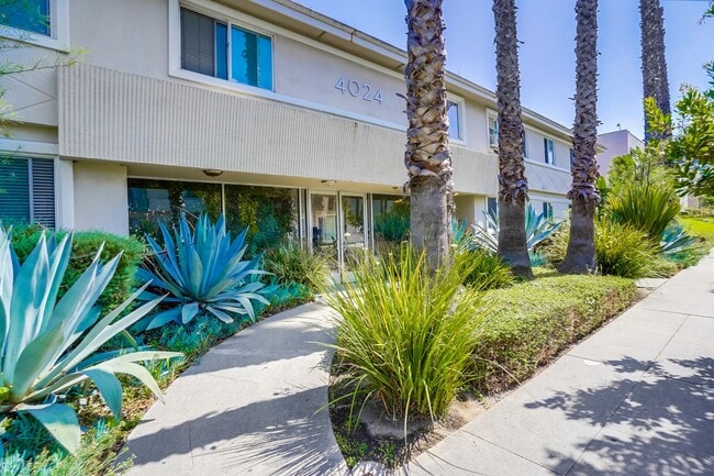4024 Ursula Ave (B) in Los Angeles, CA - Foto de edificio - Building Photo