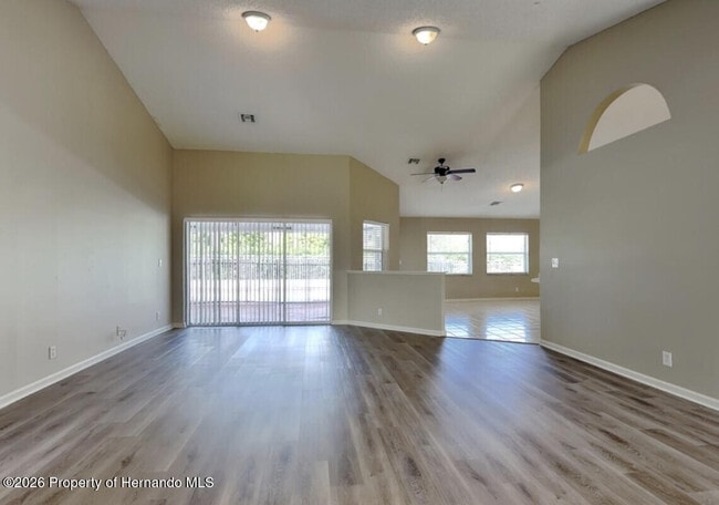 1502 Overland Dr in Spring Hill, FL - Building Photo - Building Photo