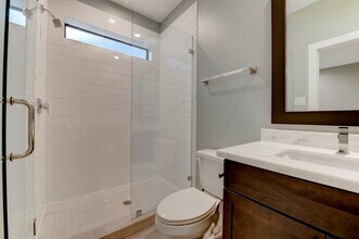 1211 Thompson St in Houston, TX - Building Photo - Building Photo