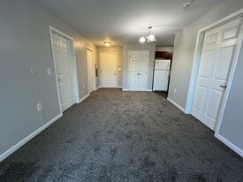 Meyer Pointe Senior Apartments in Amherst, NY - Building Photo