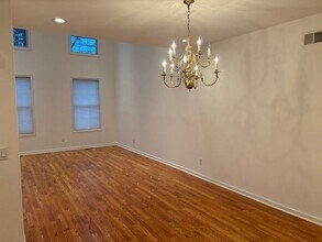 25 Eagle Cir in Bohemia, NY - Building Photo - Building Photo