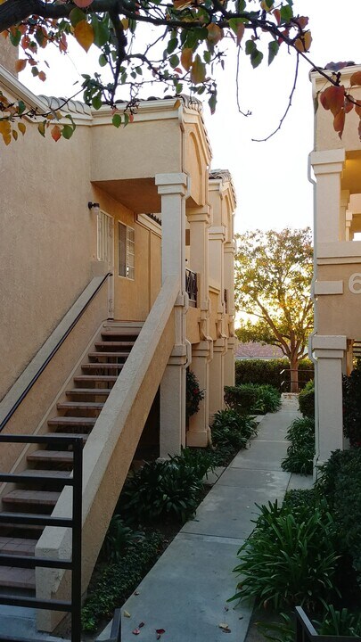 6981 Ballena Way, Unit Unit 14 in Carlsbad, CA - Foto de edificio