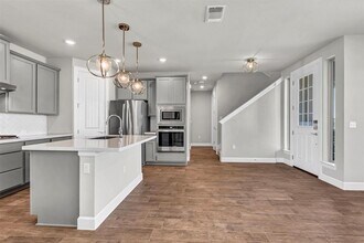 8004 Talferd Trl in Austin, TX - Building Photo - Building Photo