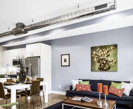 Southern Bella Lofts in Philadelphia, PA - Foto de edificio - Interior Photo