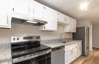 9500 Shannon Green Dr, Unit 9500 Shannon Green Dr - C in Charlotte, NC - Building Photo - Building Photo