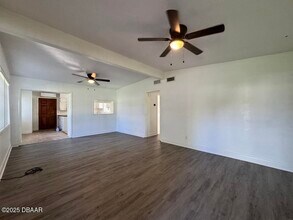 543 Jacobsen Ave in Holly Hill, FL - Building Photo - Building Photo