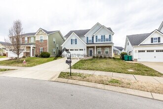 106 Shanache Dr in Spring Hill, TN - Building Photo - Building Photo