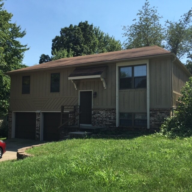 4508 NW Valley View Rd in Blue Springs, MO - Building Photo