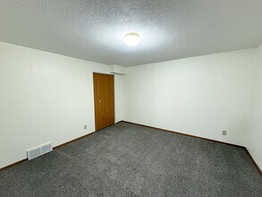4526 Speros Ln in Eau Claire, WI - Building Photo - Building Photo