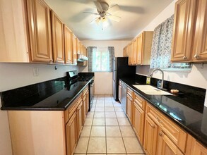 7158 Apperson St in Los Angeles, CA - Building Photo - Building Photo