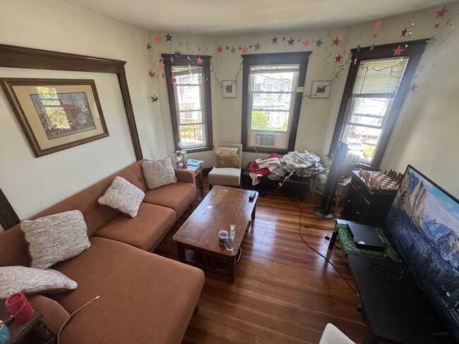 8 Foskett St, Unit 2
