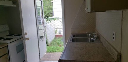 1129 N Kansas St, Unit A in Wichita, KS - Building Photo - Building Photo