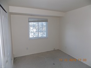 45250 Keding St-Unit -Apt 301 in Utica, MI - Building Photo - Building Photo