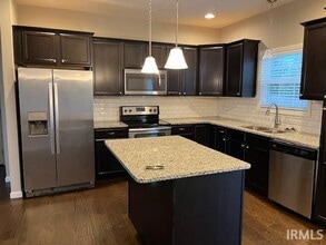 3621 Arbor Pointe Dr in Newburgh, IN - Building Photo - Building Photo