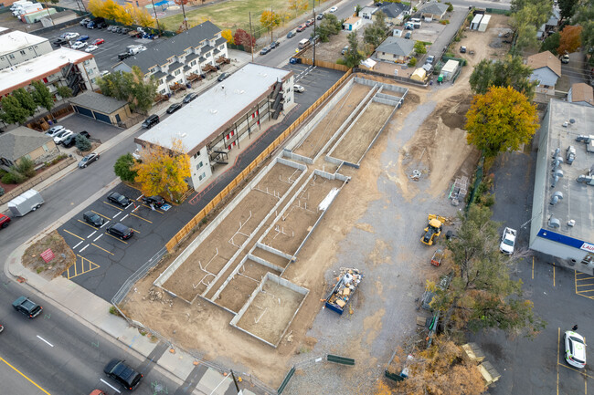 South Federal Flats Apartments in Denver, CO - Building Photo - Building Photo