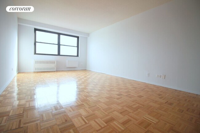 401 2nd Ave in New York, NY - Building Photo - Building Photo